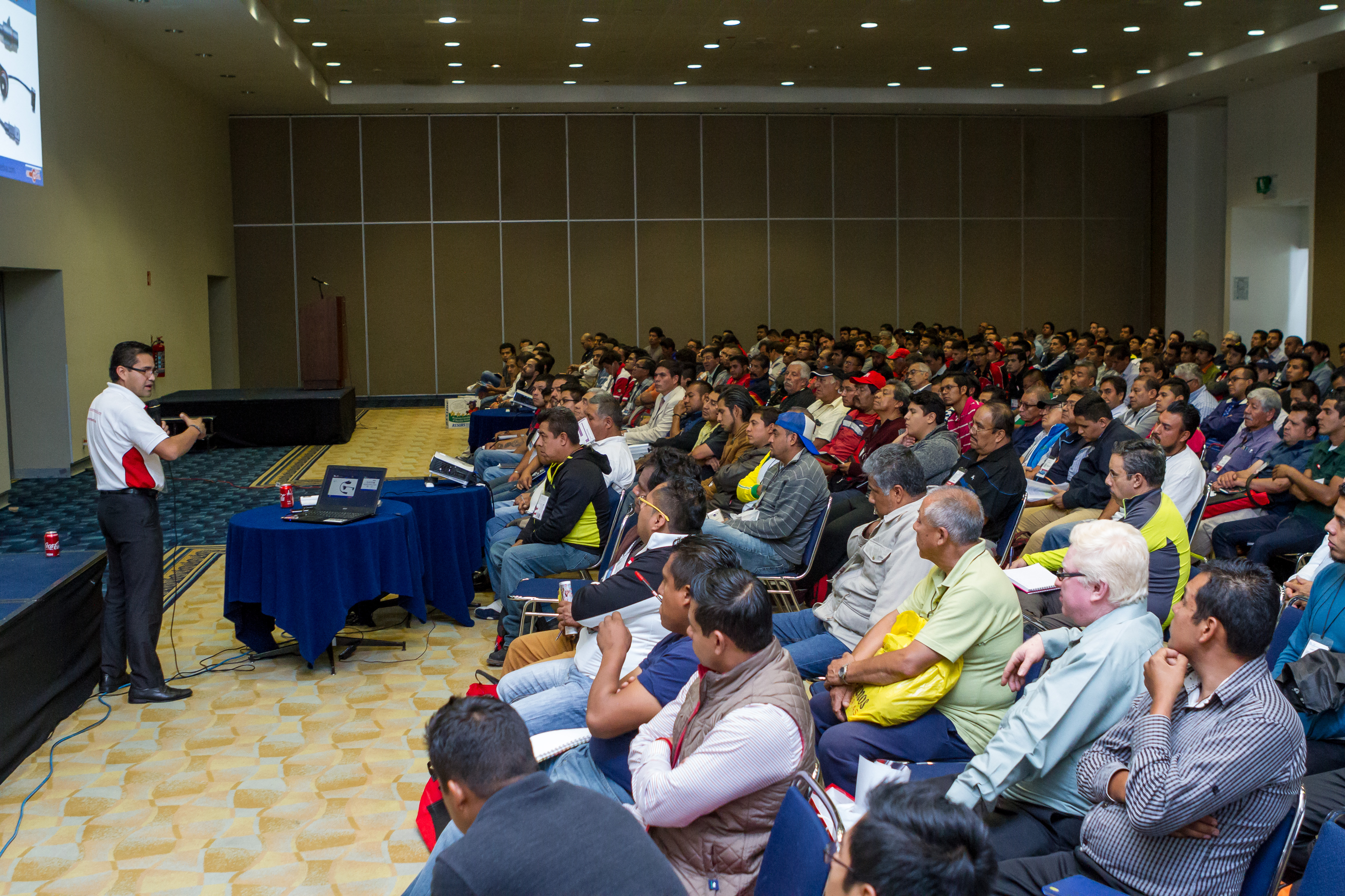 Actividades del segundo día de INA PAACE Automechanika en el Centro Banamex en Ciudad de México, CDMX, México. 20170615 
Foto: Enrique Gijón