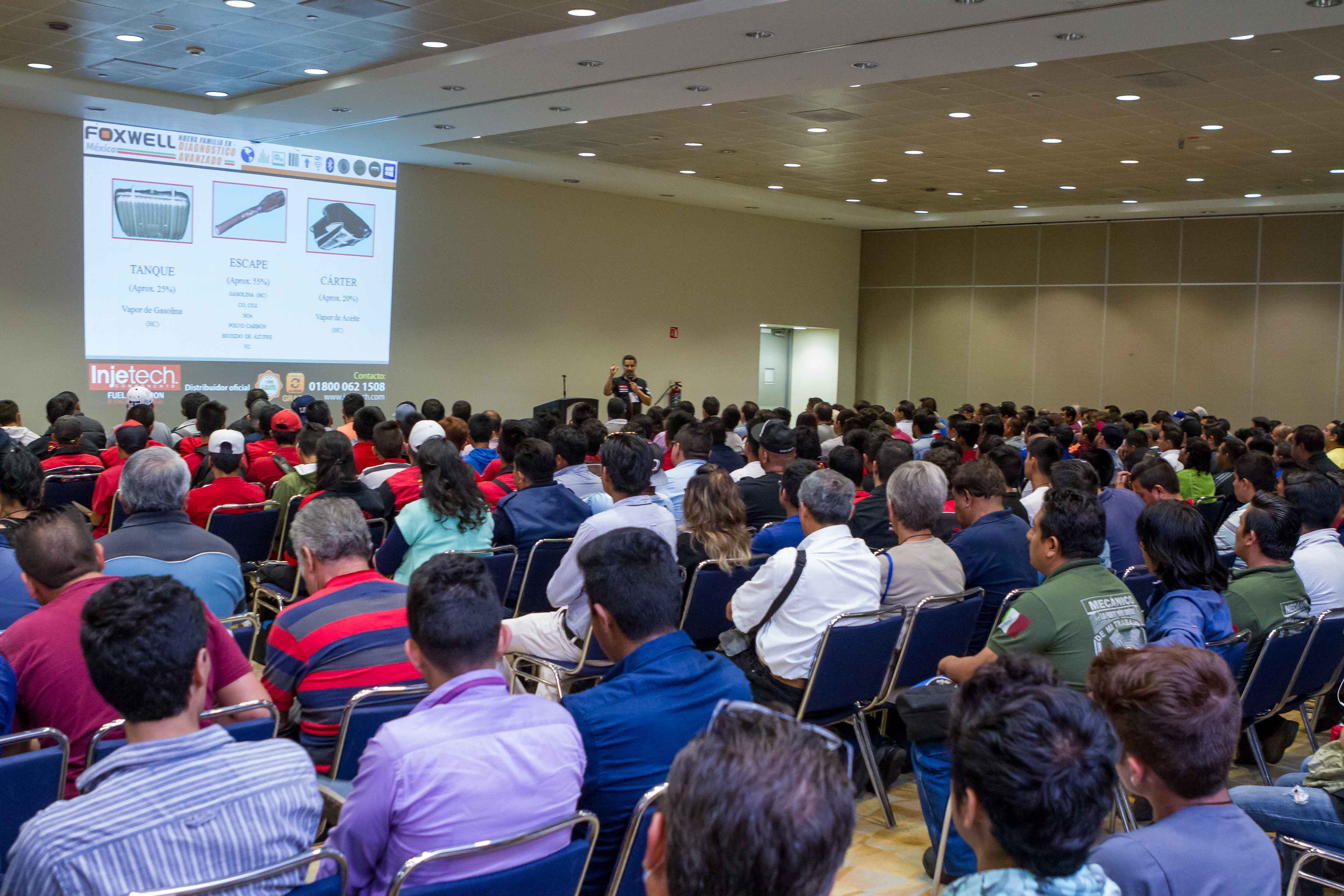 Actividades del tercer día de INA PAACE Automechanika en el Centro Banamex en Ciudad de México, CDMX, México. 20170616 
Foto: Enrique Gijón