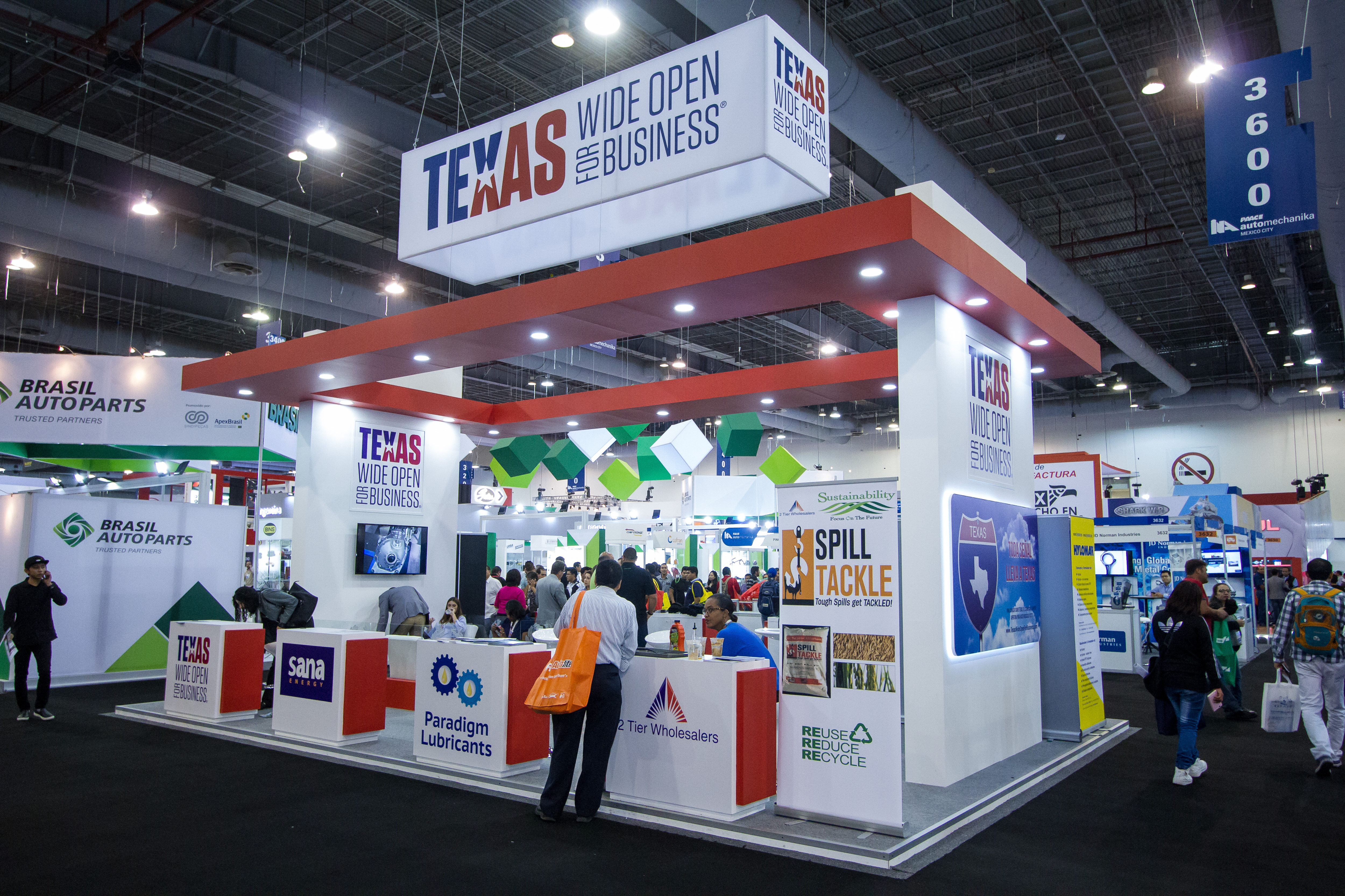 Actividades del tercer día de INA PAACE Automechanika en el Centro Banamex en Ciudad de México, CDMX, México. 20170616 
Foto: Enrique Gijón